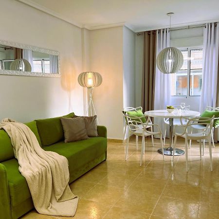 Holiday Suite Fragata Торрев'єха Екстер'єр фото