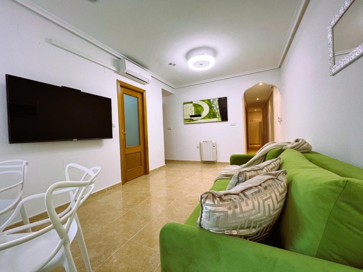 Holiday Suite Fragata Торрев'єха Екстер'єр фото