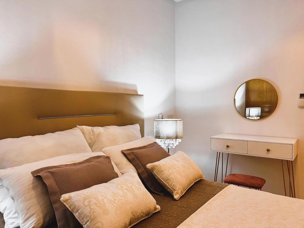 Holiday Suite Fragata Торрев'єха Екстер'єр фото