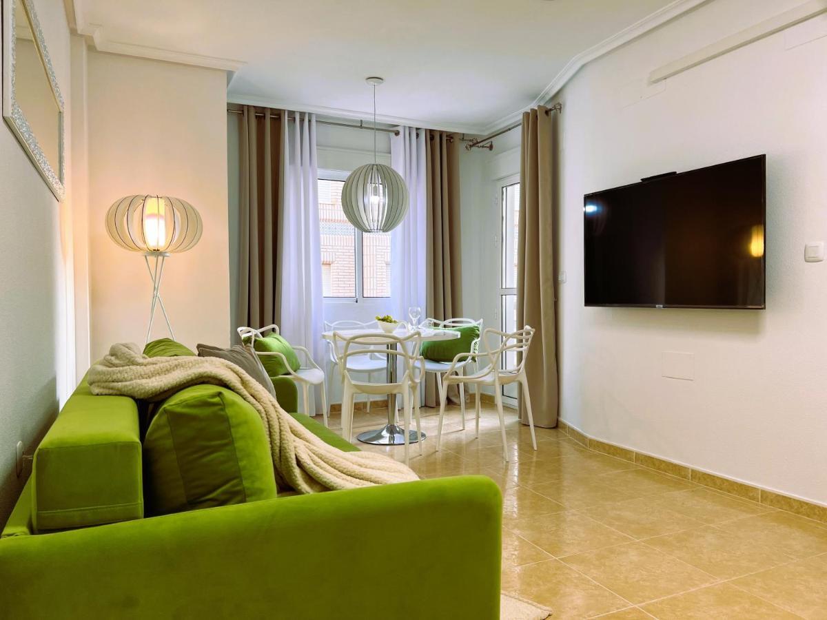 Holiday Suite Fragata Торрев'єха Екстер'єр фото