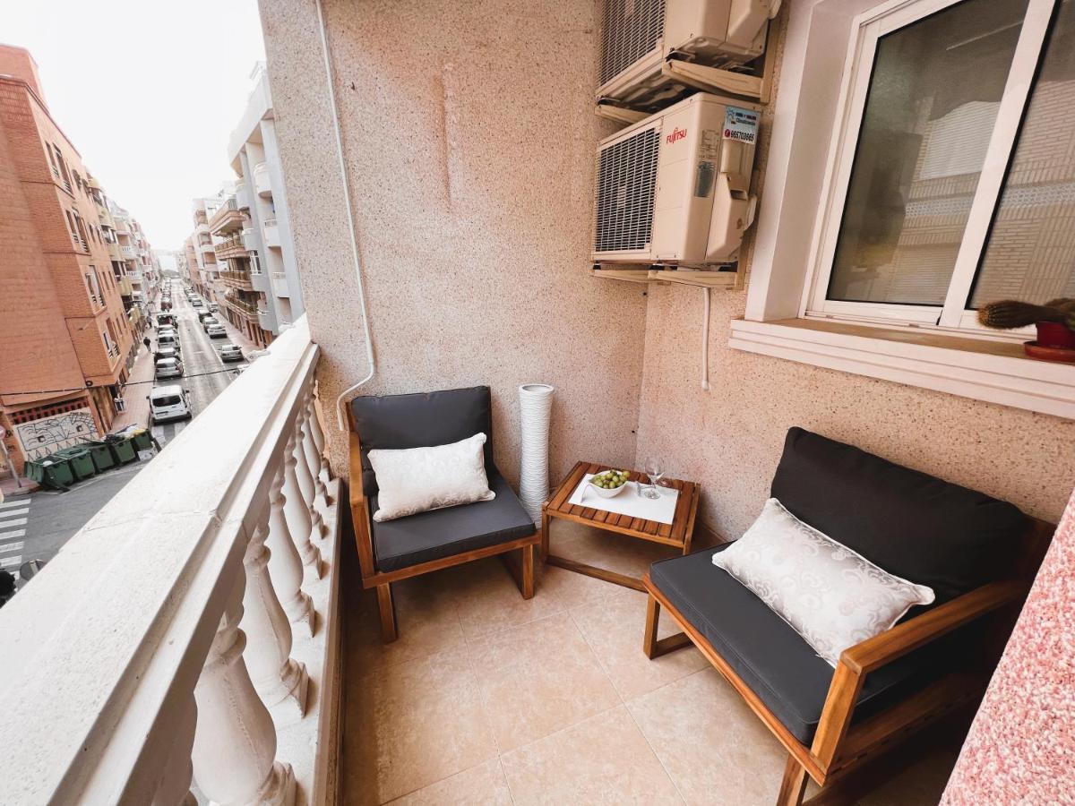 Holiday Suite Fragata Торрев'єха Екстер'єр фото